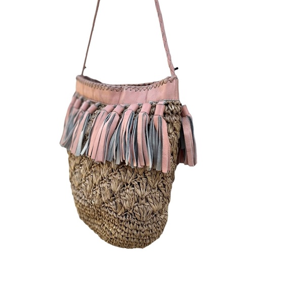 CLEOBELLA RAFIA & LEATHER FRINGE CROSSBODY SHOULDER BAG Pink - Picture 11 of 11